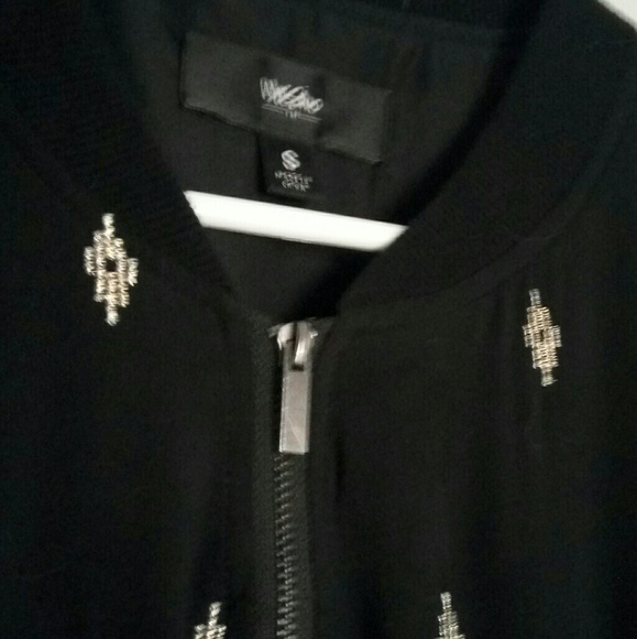 🆕🌟Silver Threaded Bomber Jacket 🌟 - Picture 5 of 8